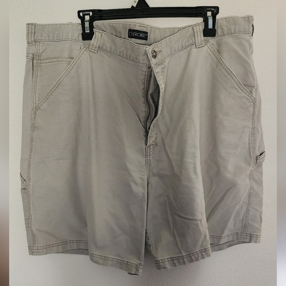 Cherokee Men's Khaki Flat Front Carpenter Shorts      Sz 44